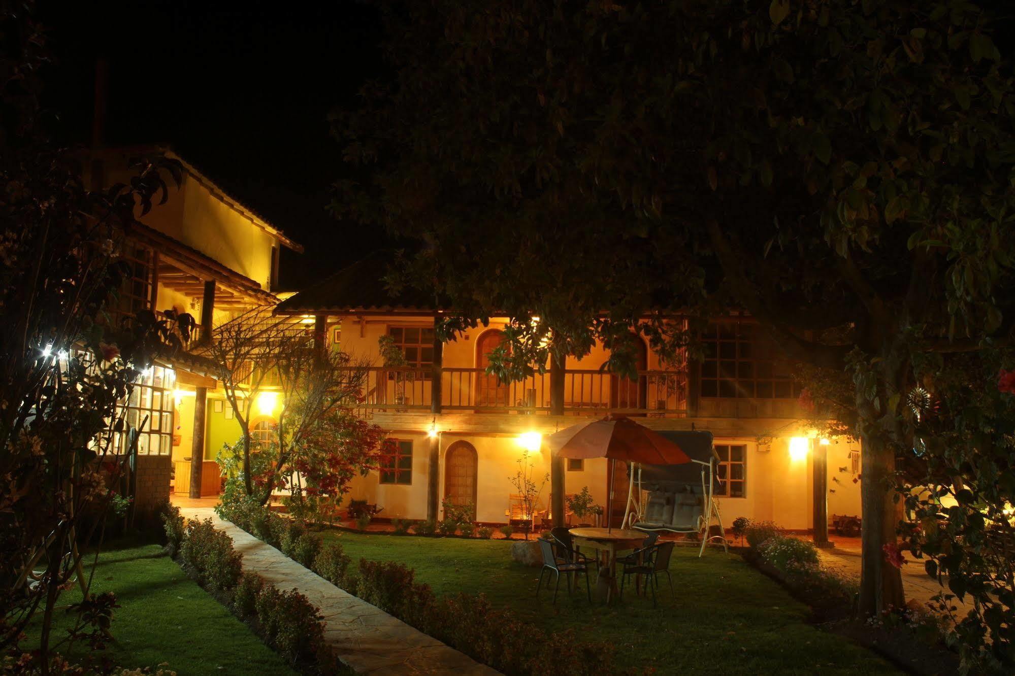 Iorana Urubamba Hotel Exterior photo