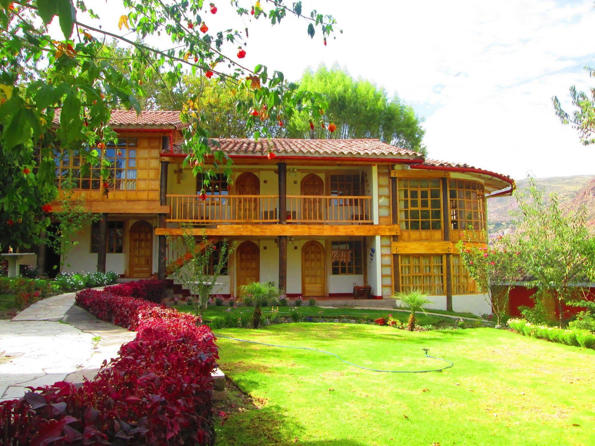 Iorana Urubamba Hotel Exterior photo